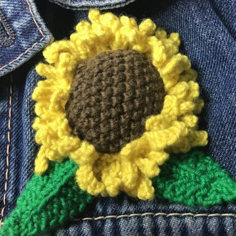 Sally’s Sunflowers Wool Sunflower Brooch