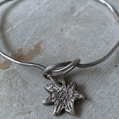 Sally’s Sunflowers Infinity Knot Silver Sunflower Charm Bangle Sally’s Sunflowers Infinity Knot Silver Sunflower Charm Bangle