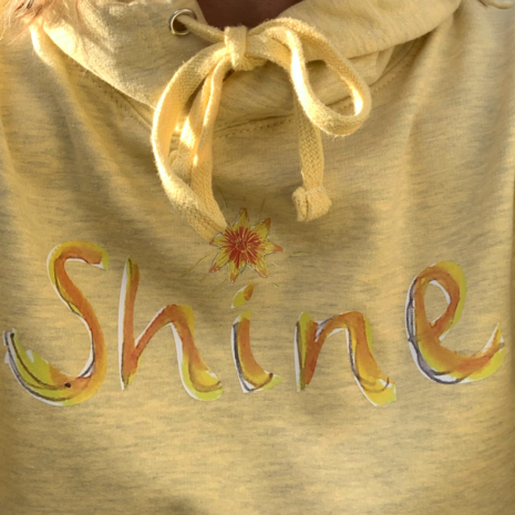 93F73226-3C3F-4C94-AC35-ED7C4261775A Shine Close Up